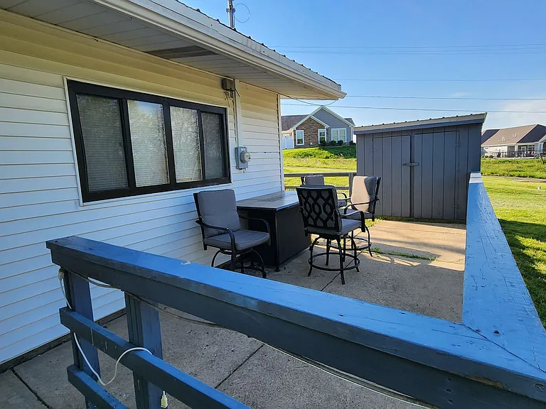 201 Woods Edge Ln — Photo 19