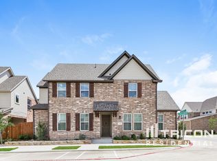 1109 Fallgate Dr, Fort Worth, TX 76179