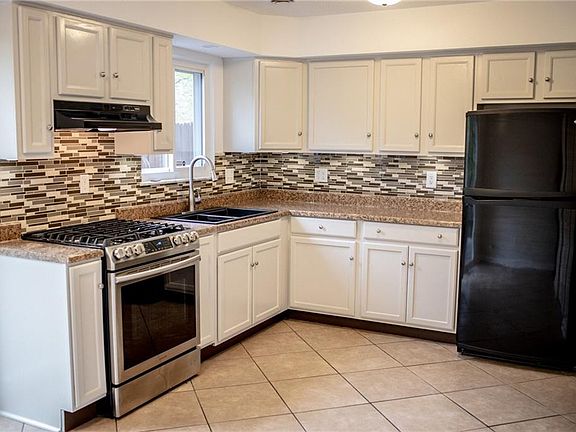 2nd image of 5239 Sable Ct Unit 5239