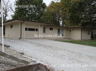 1305 E Kirkwood Ave, Des Moines, IA 50315