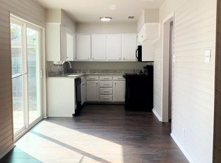 402 E Arkansas St, Sherman, TX 75090
