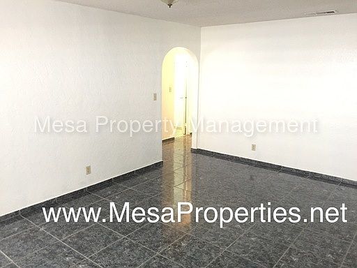 4th image of 1474 Elwood St