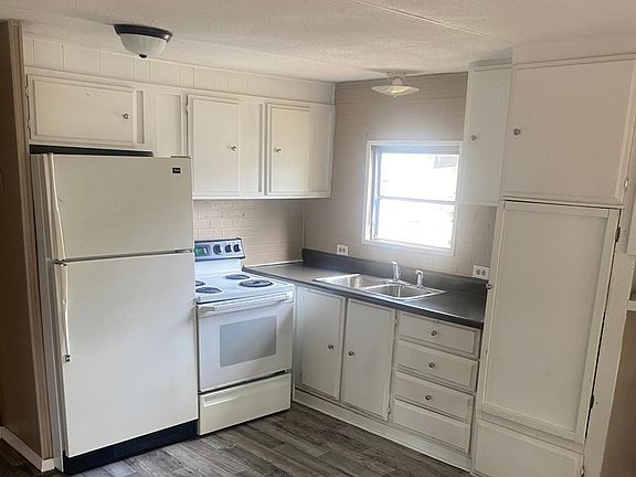 2nd image of 626 S Broad St Lot 5