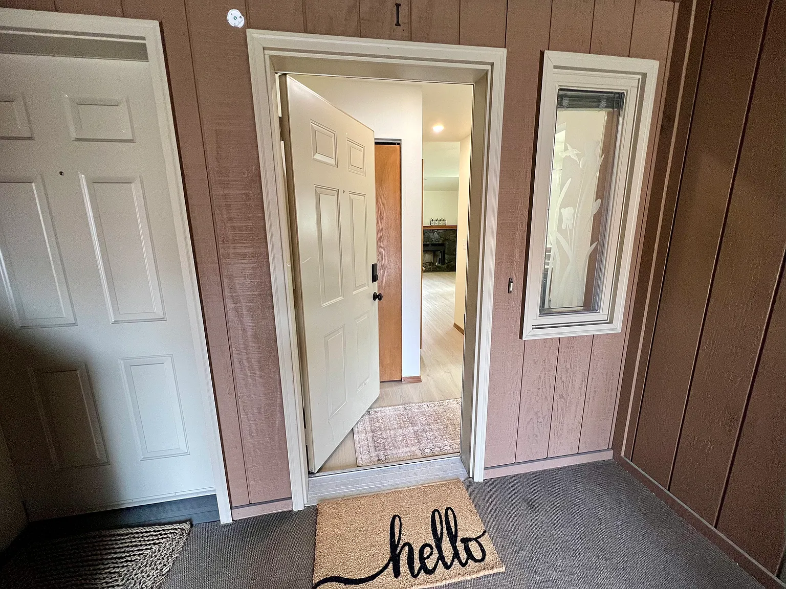 2 bed, 1.5 bath, 950 sqft, $2,300 — Photo 2