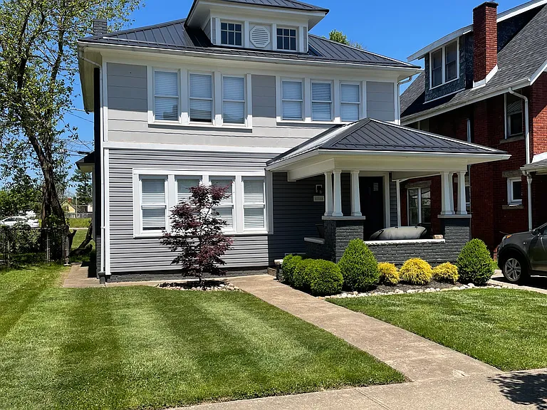 1404 Charleston Ave — Photo 1