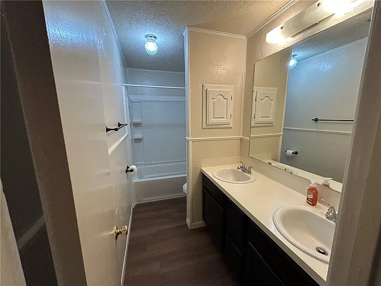 405 Live Oak St #A — Photo 18