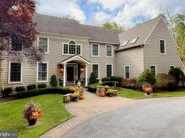 663 N Heilbron Dr, Media, PA 19063