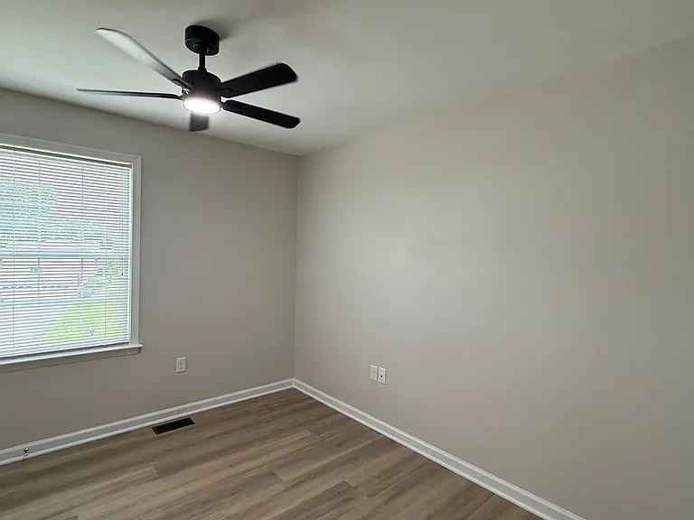 10100 Bellevue Ct — Photo 8