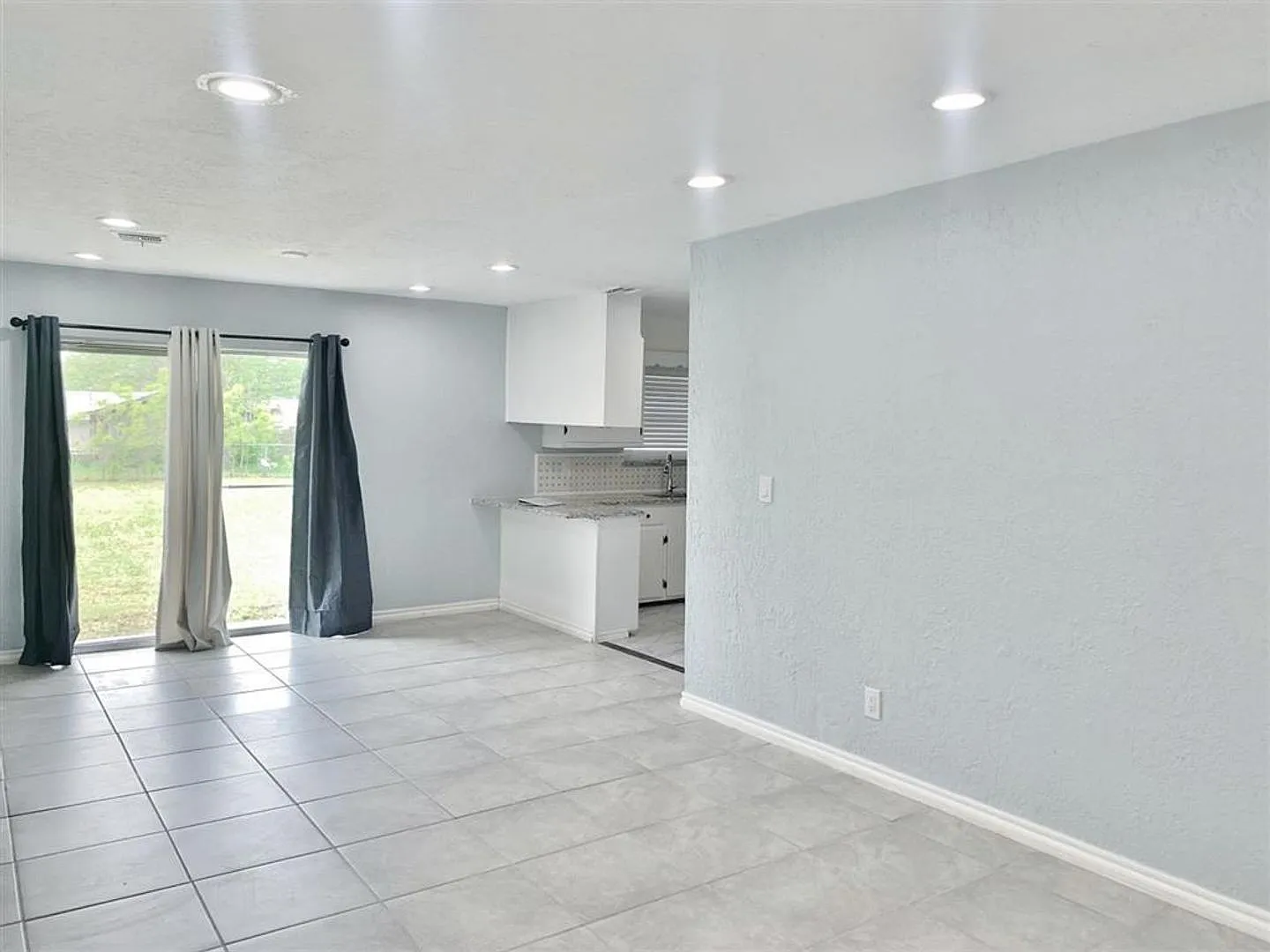 4207 Se Camden Way - Available Now! — Photo 4