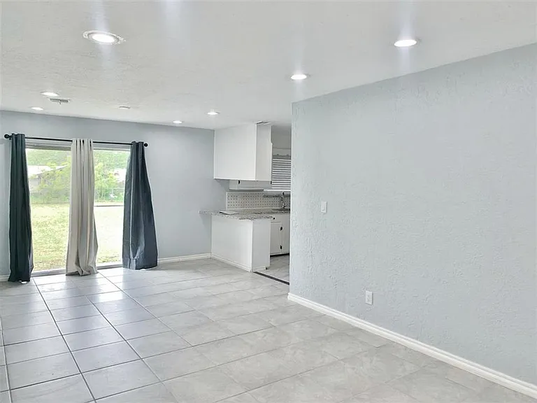 4207 SE Camden Way — Photo 4