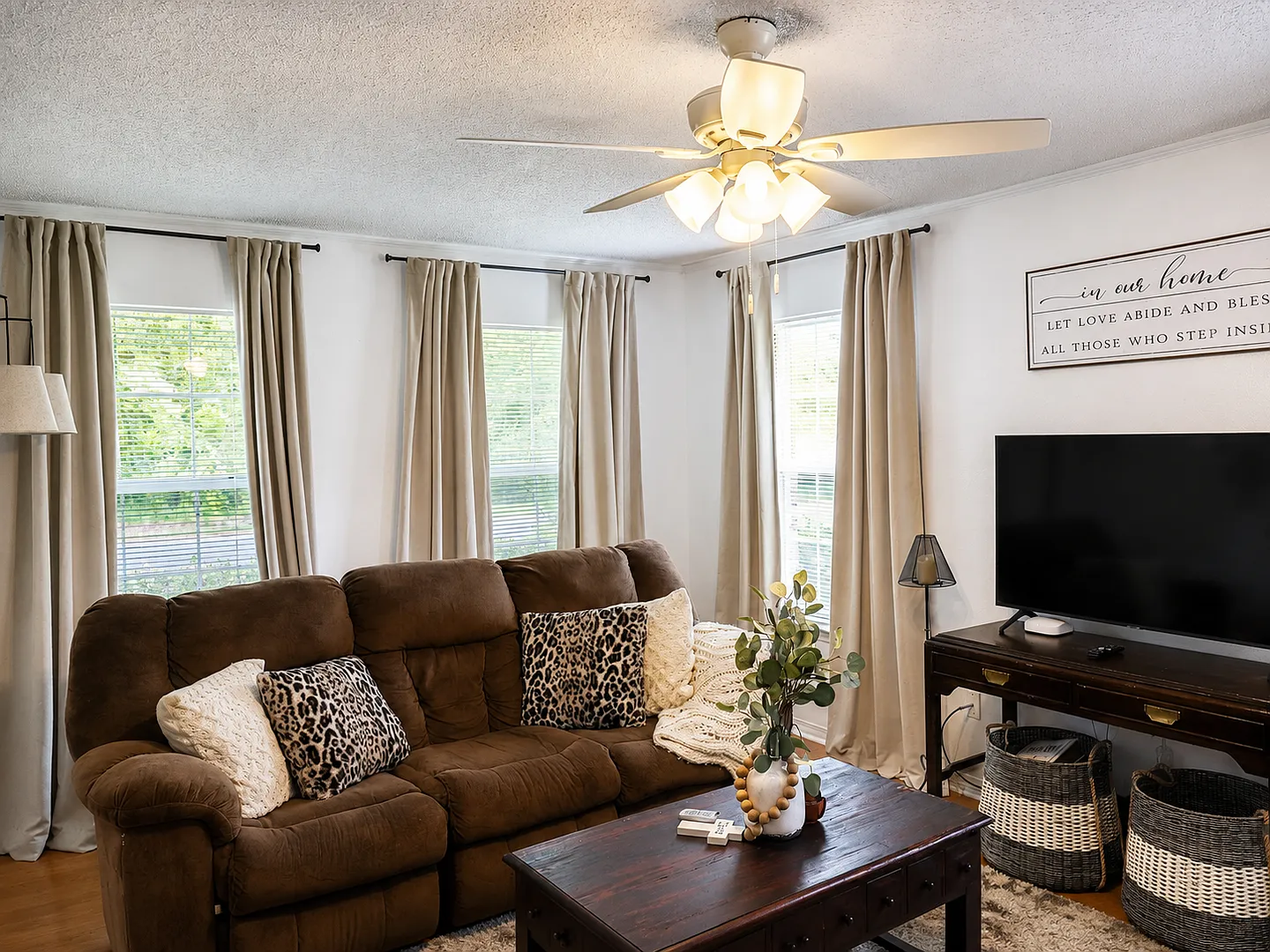 Stark Bayou Furnished Retreat | 4BR Home w/ Garage & Yard — Photo 2