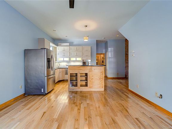 4th image of 112 W Main St Unit 110