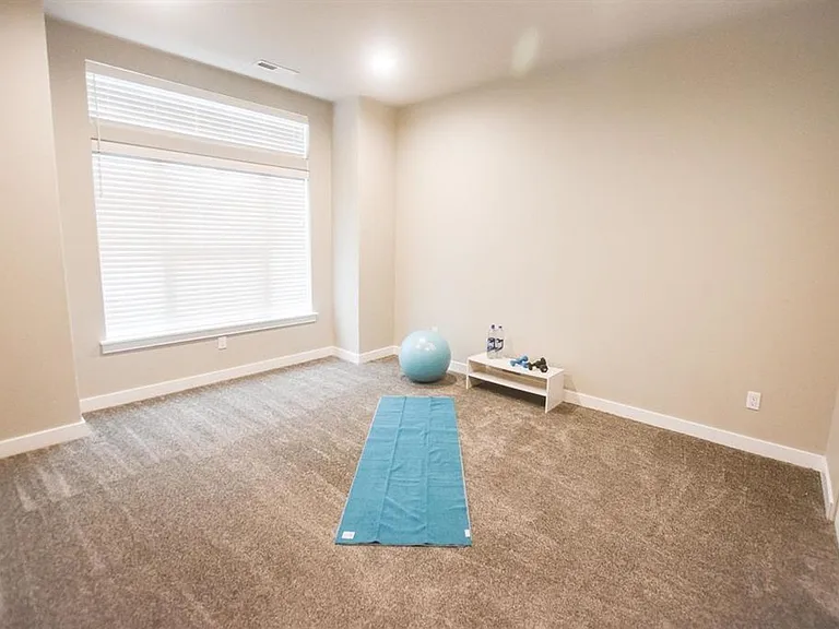 2730 Friesian Ct — Photo 23