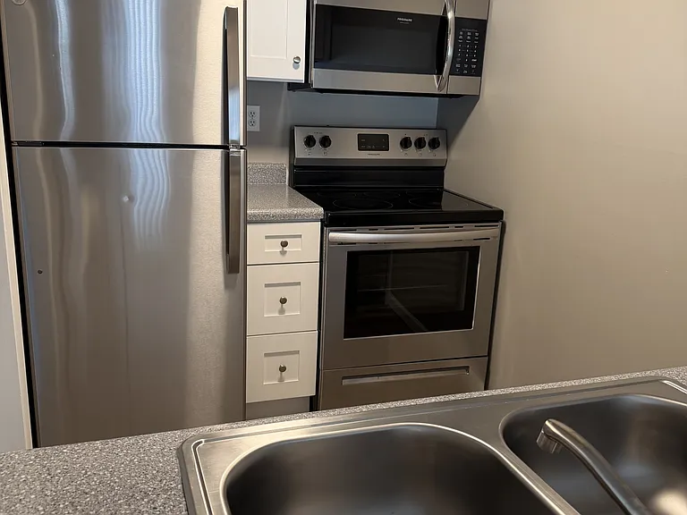 906 N 7th St — Photo 6