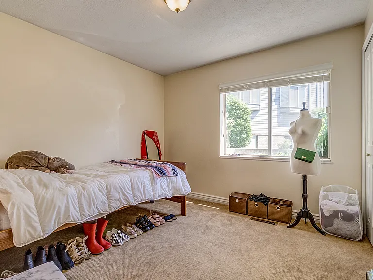 1541 N Riverside Ave #16 — Photo 9