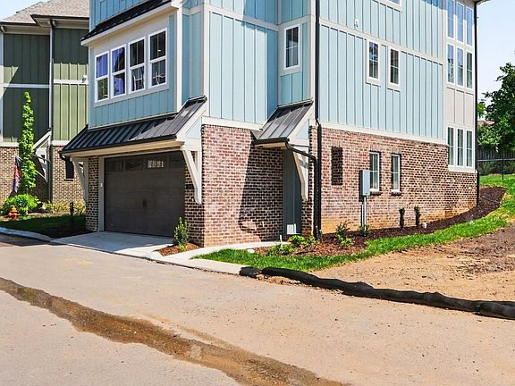 3rd image of 111 Honeywine St