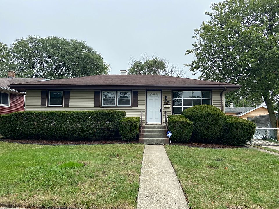 1st image of 18515 Oakwood Ave