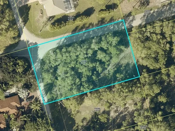 8668 Yukon Ct, Saint James City, FL 33956
