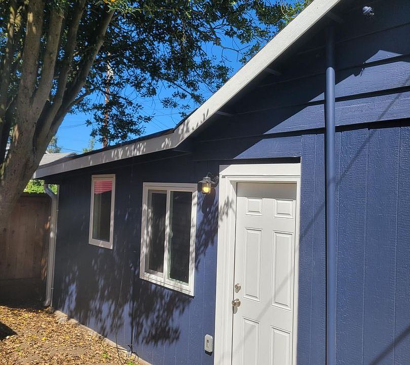 1st image of 2309 Oakes Ave #11359511