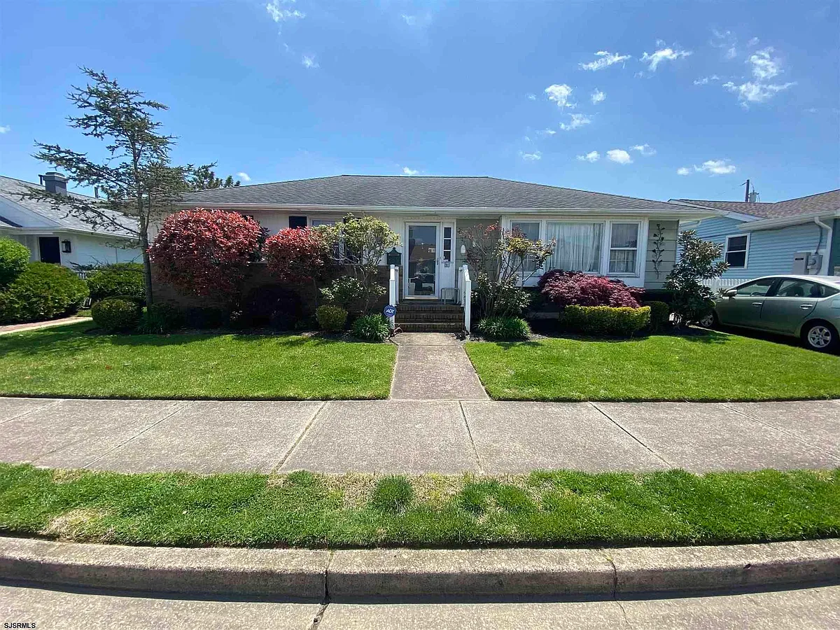 Building Photo - 8104 Marshall Ave #FULL SUMMER