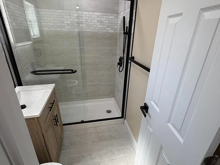 2344 Hamilton Ave — Photo 11