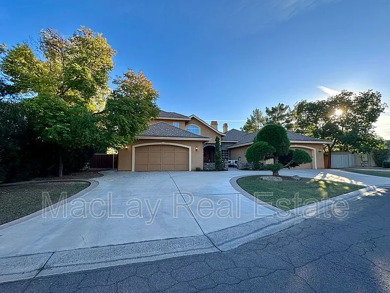 5711 W Linda Ln — Photo 46