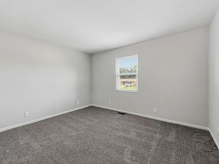 4321 Westwood Northern Blvd — Photo 22