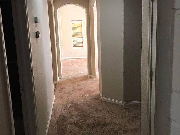 3rd image of 11825 I Ave