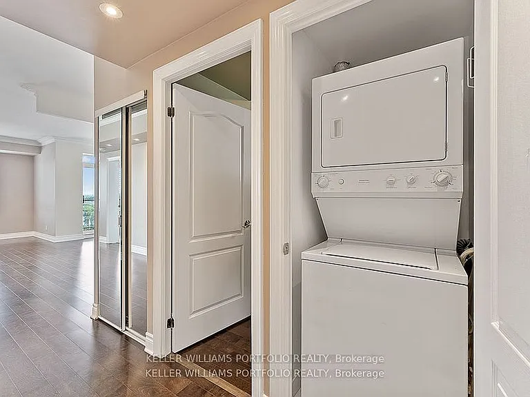 2 Clairtrell Rd #1210 — Photo 28