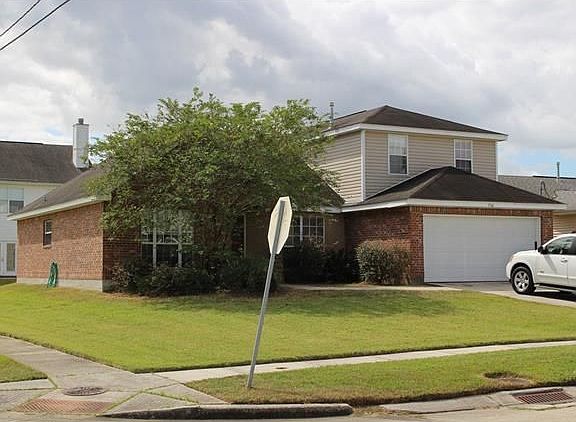 2nd image of 3701 Edgewood Ct