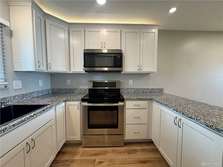 16 Chestnut St #3 — Photo 5