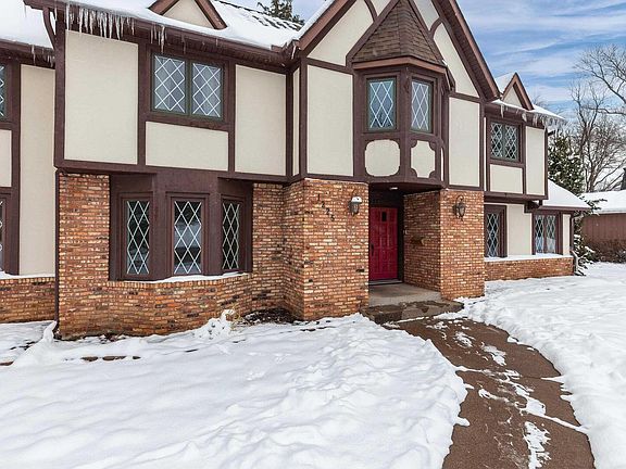 2nd image of 1225 38th Avenue Ct