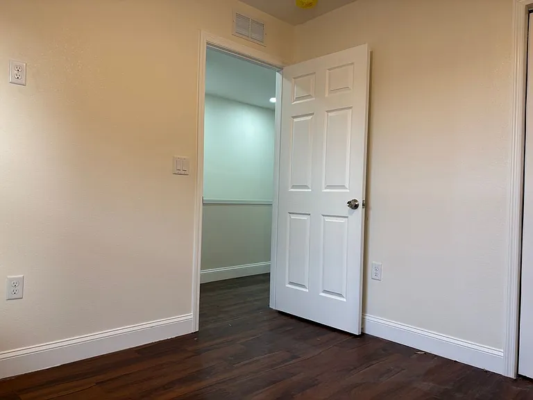 1702 W Granfield Ave — Photo 6