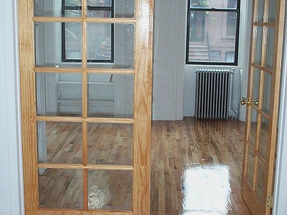 3rd image of 401 Sackett St APT 2