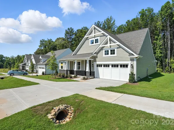 3022 Cedar Falls Dr, Waxhaw, NC 28173