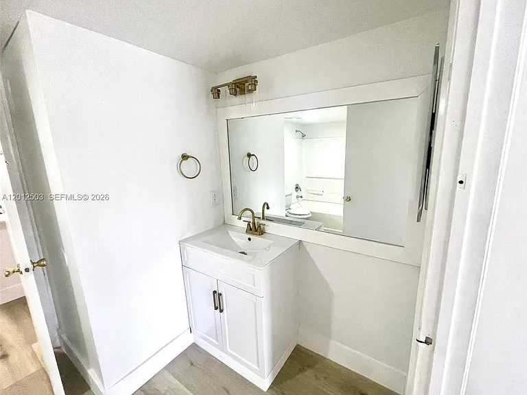 15201 SW 80th St #205 — Photo 6