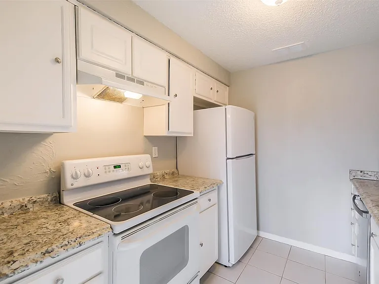 10122 Waterstone Dr — Photo 9