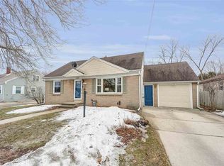 1029 Langlade Ave, Green Bay, WI 54304