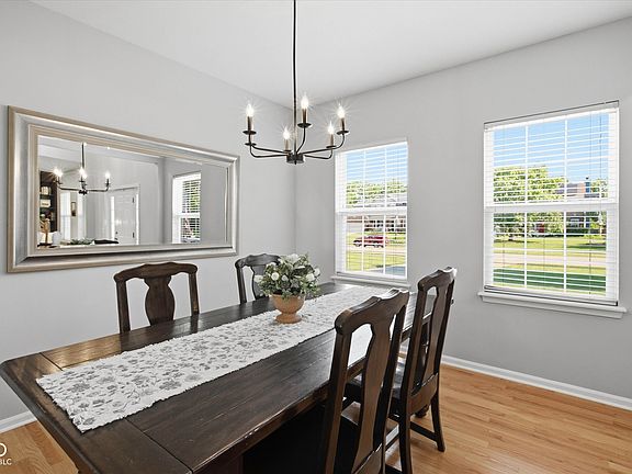 5th image of 1473 Esprit Dr