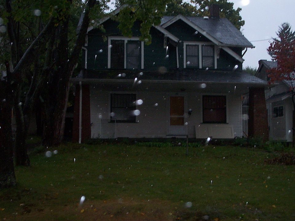 1st image of 944 Winona Dr