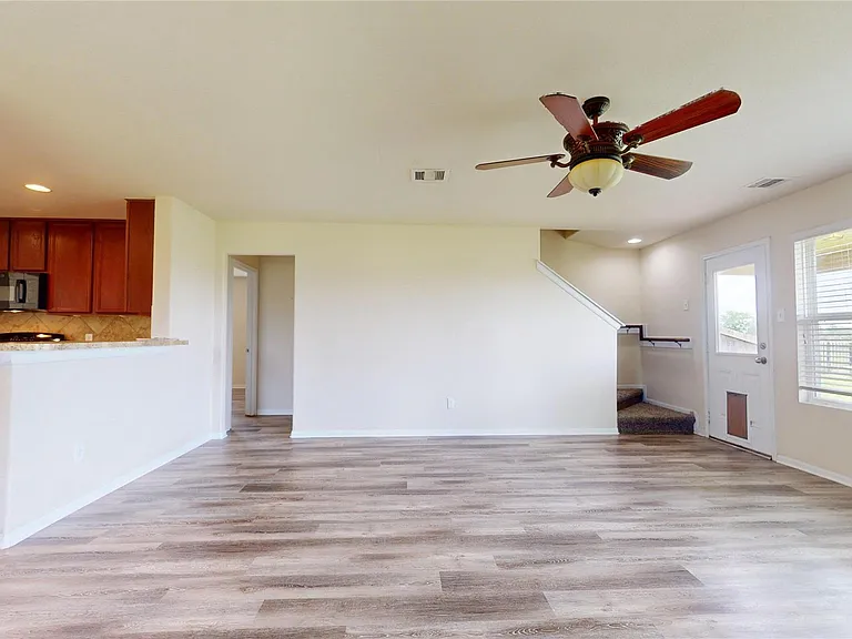 2102 Red Cedar Trl — Photo 7