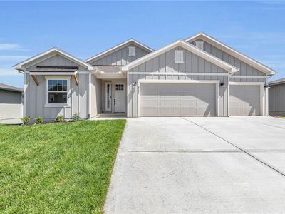 1607 Grayhawk Dr, Basehor, KS, 66007