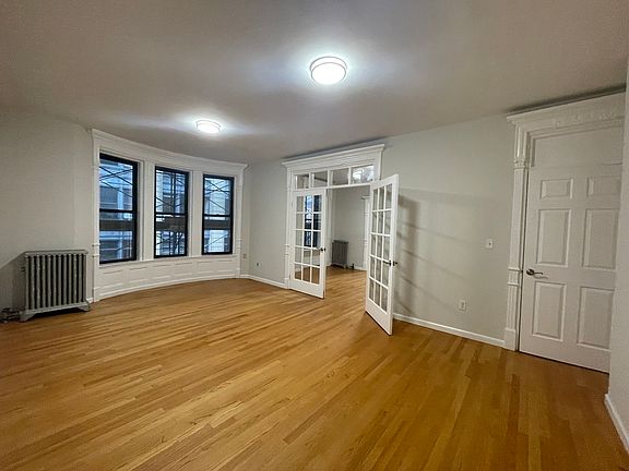 4th image of 61 W 74th St APT 4B