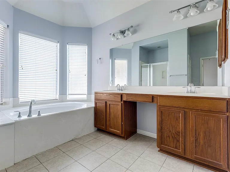 24915 Garnet Shadow Ln — Photo 11