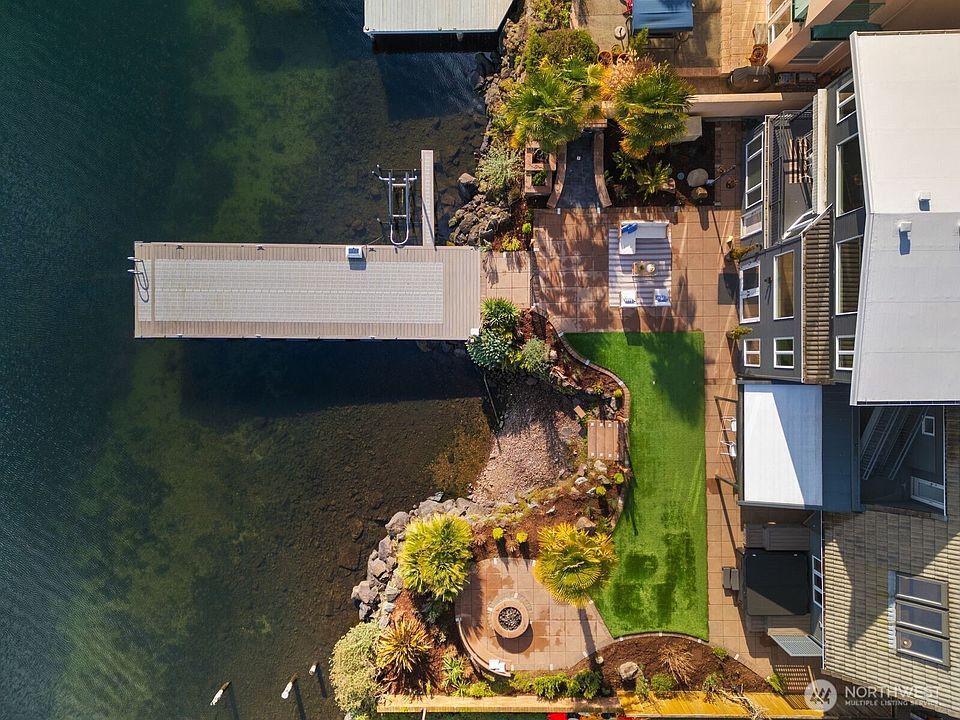 1st image of 14014 Riviera Place NE