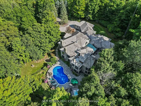 10140 Pineview Trl, Milton, ON L0P 1B0