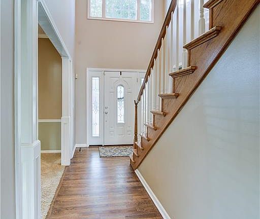 5th image of 1079 NE Greenwood Ct