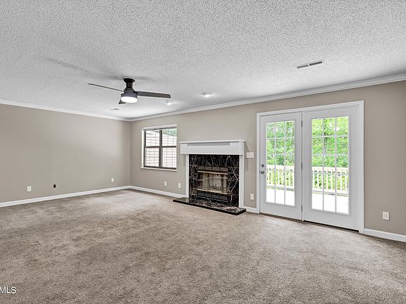 5th image of 437 Amanda Cir