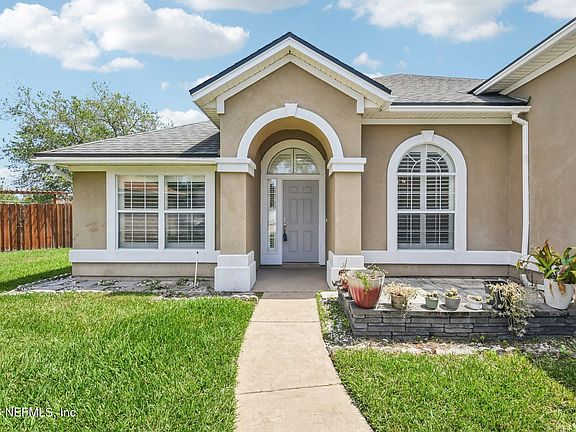 4th image of 2615 BENTSHIRE Drive