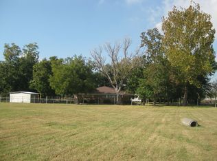 815 Mabry Rd, Baytown, TX 77520